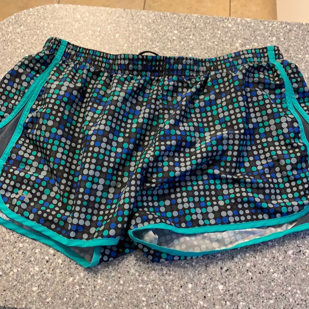 Underarmour athletic shorts